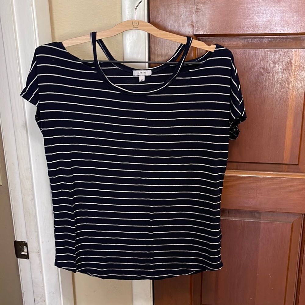 Maette top blue and white